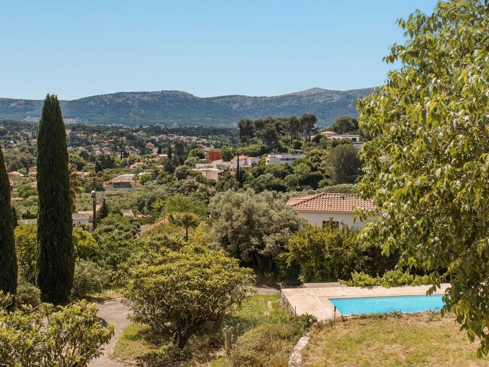 Villa in Marseille, Bouches-du-Rhone - foto 3