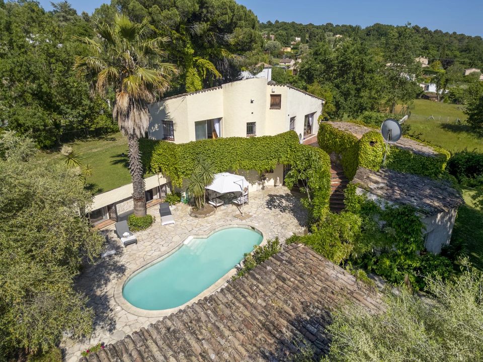 Villa in Vence, Alpes-Maritimes - foto 1