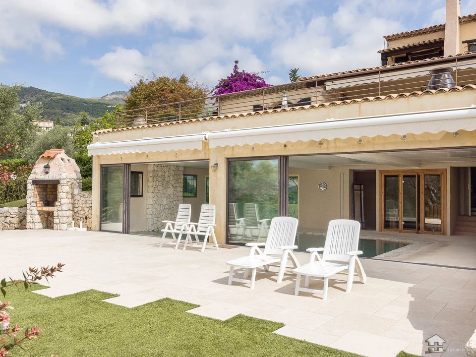 Villa i Tourrettes-sur-Loup, Alpes-Maritimes - foto 2