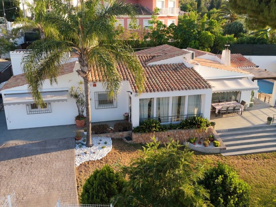 Villa in Albir, Alicante - foto 1