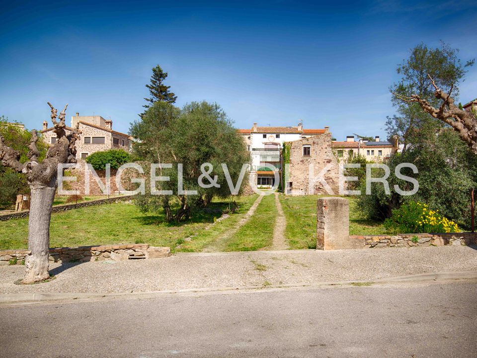Casa de aldeia em Darnius, Gerona - foto 1
