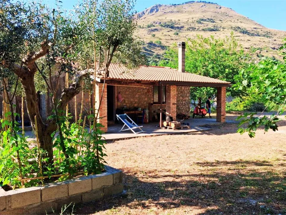 Dorpshuis in Cetraro, Cosenza - foto 1