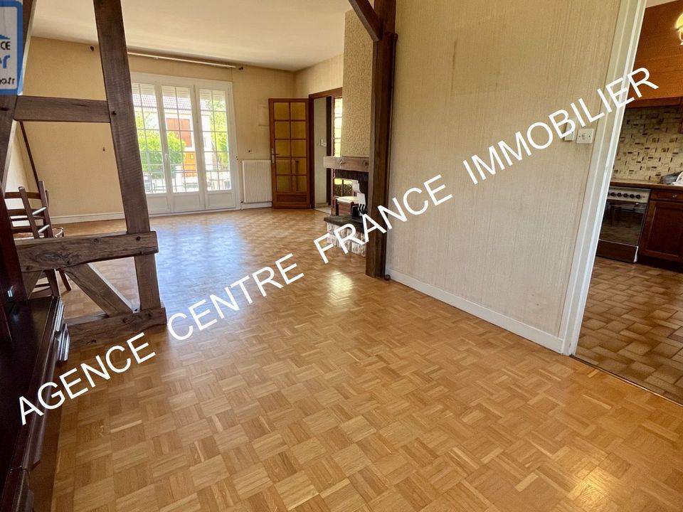 Villa a La Chapelle-Saint-Ursin, Cher - foto 2