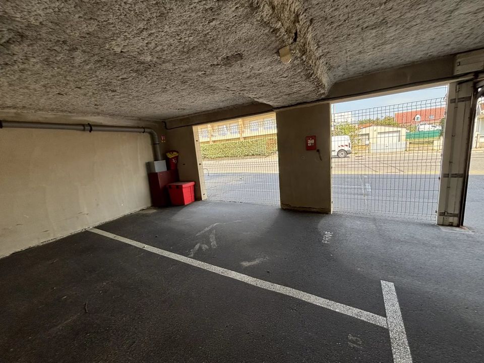 Garage i Sainte-Cecile-Plage, Pas-de-Calais - foto 2