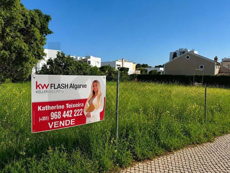 Helårsgrund i Alvor, Faro - foto 1