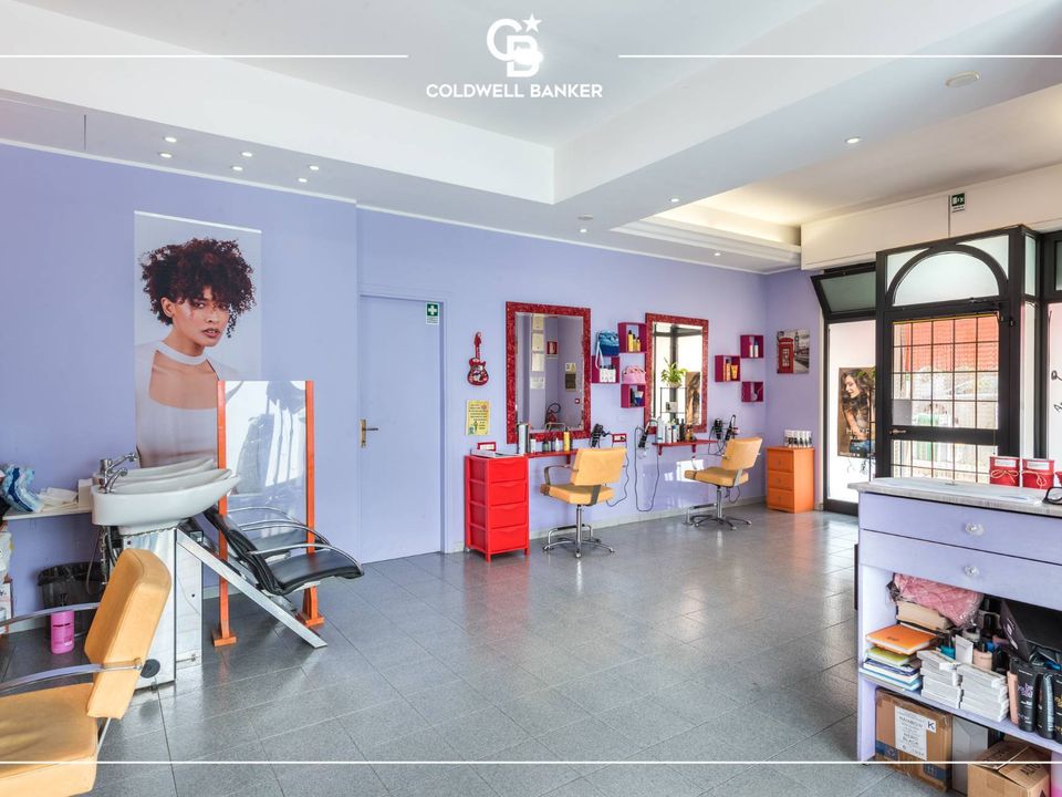 L'establiment comercial a Ariccia, Rome - foto 4