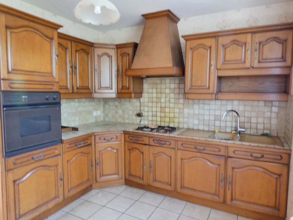 Villa in Le Creusot, Saone-et-Loire - foto 4