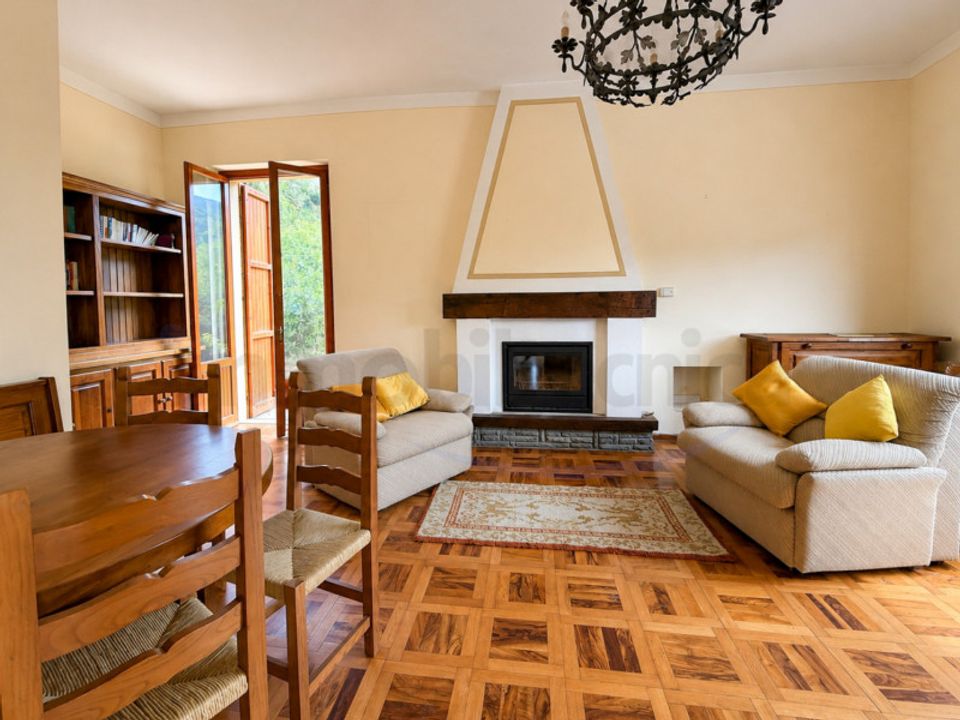 Villa em Bibbiena, Arezzo - foto 1