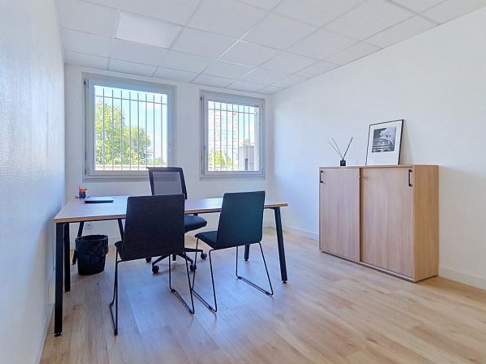 L'establiment comercial a Bron, Rhone - foto 2