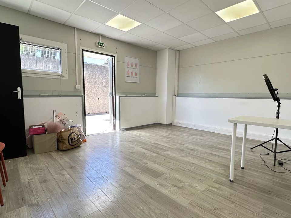 L'establiment comercial a Gardanne, Bouches-du-Rhone - foto 2