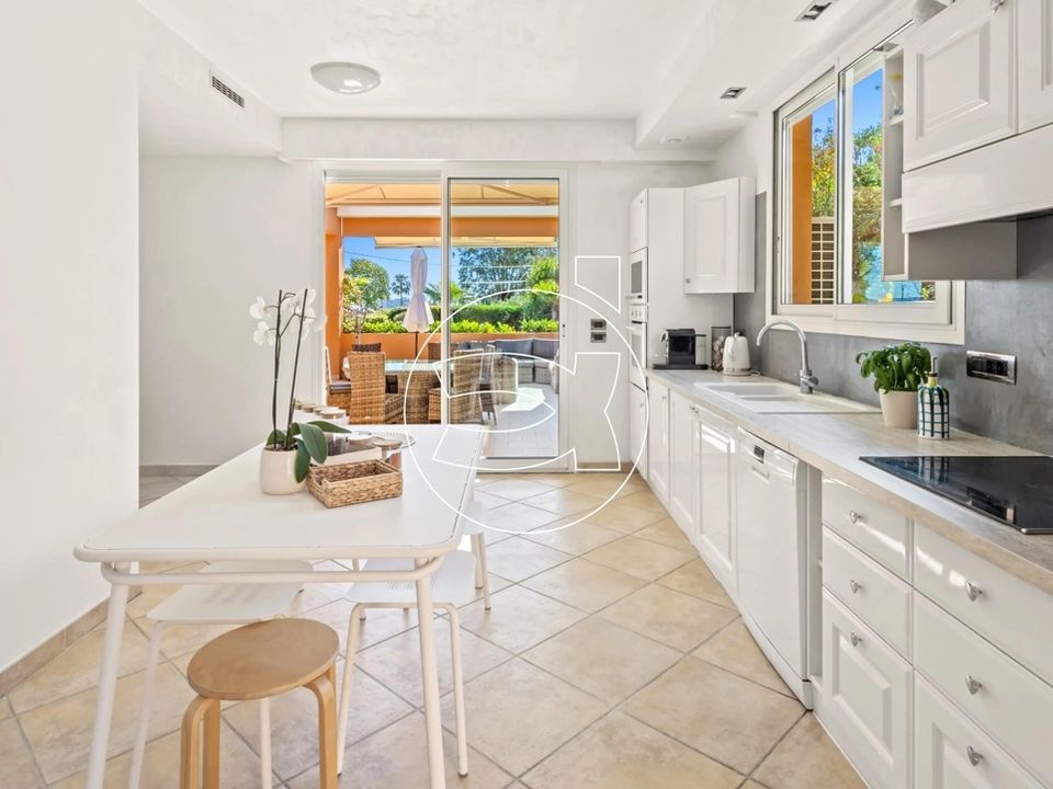 Villa i Mandelieu-la-Napoule, Alpes-Maritimes - foto 2