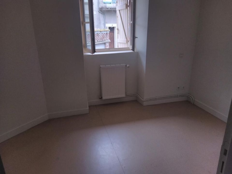 Apartment in Vignols, Correze - photo 2