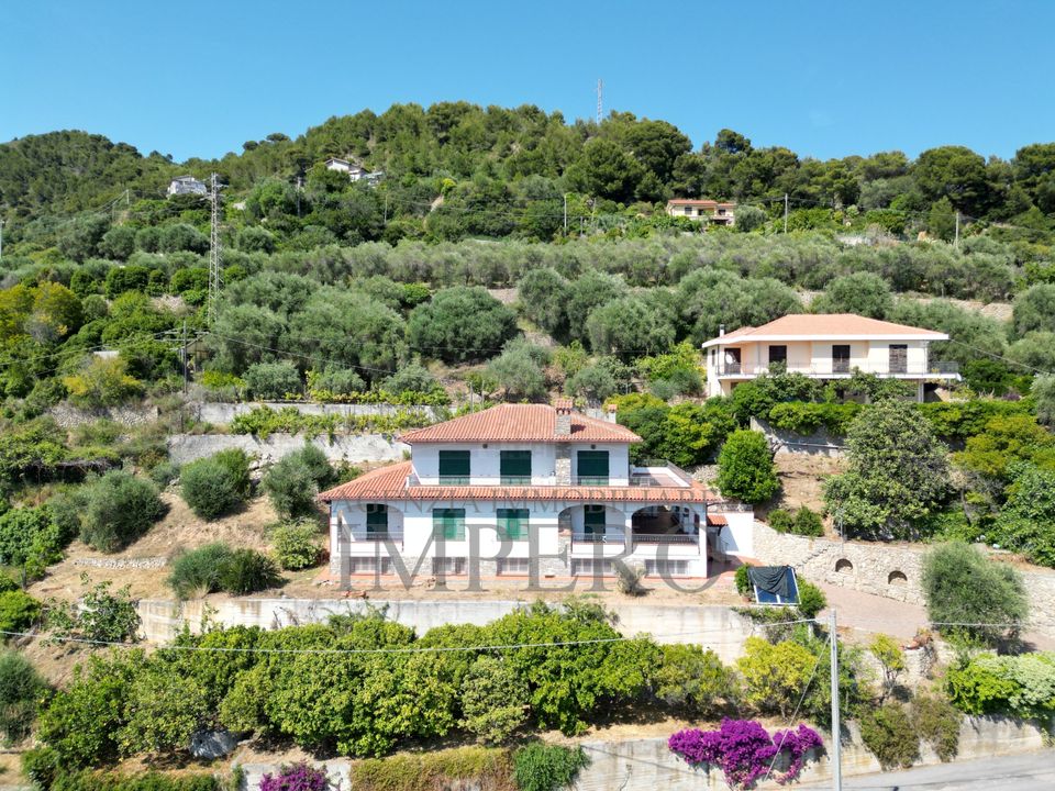 Villa i Ventimiglia, Imperia - foto 1