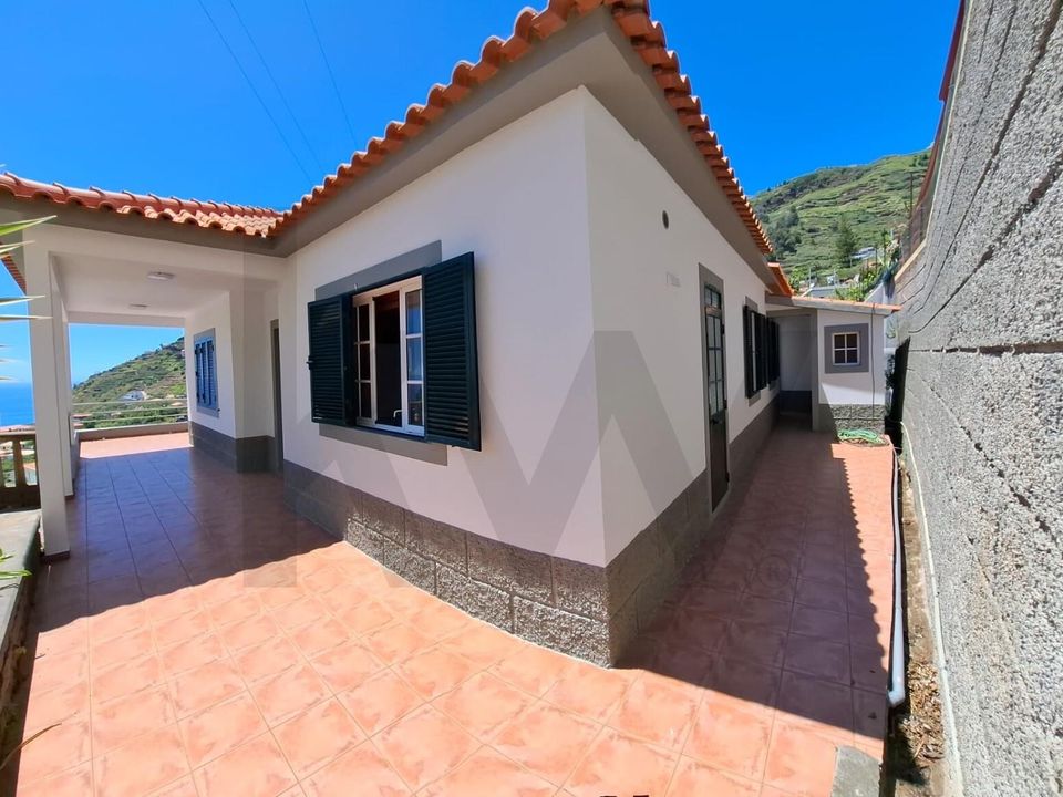Casa de pueblo en Calheta, Madeira - foto 1