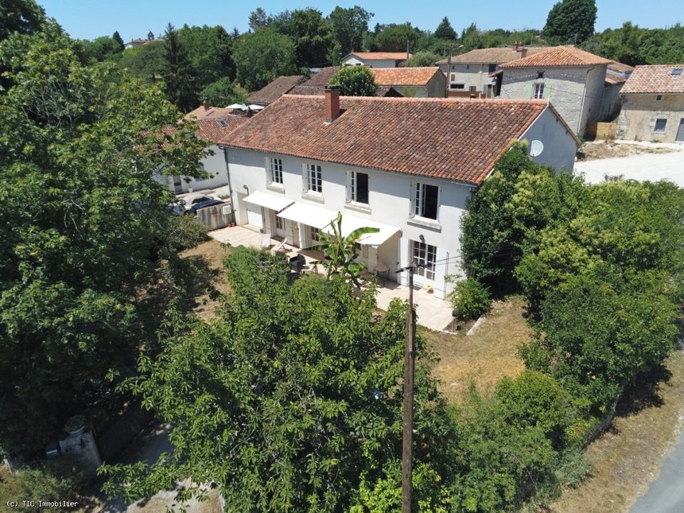 Villa i Nanteuil-en-Vallee, Charente - foto 2