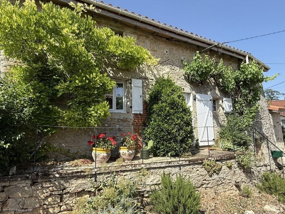Villa in Nanteuil-en-Vallee, Charente - foto 2