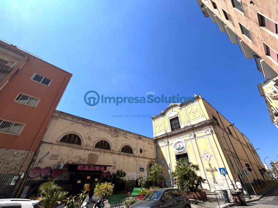 Erhvervsejendom i Naples, Naples - foto 1