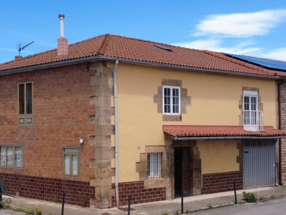 Villa - Campoo de Enmedio, Cantabria - photo 1