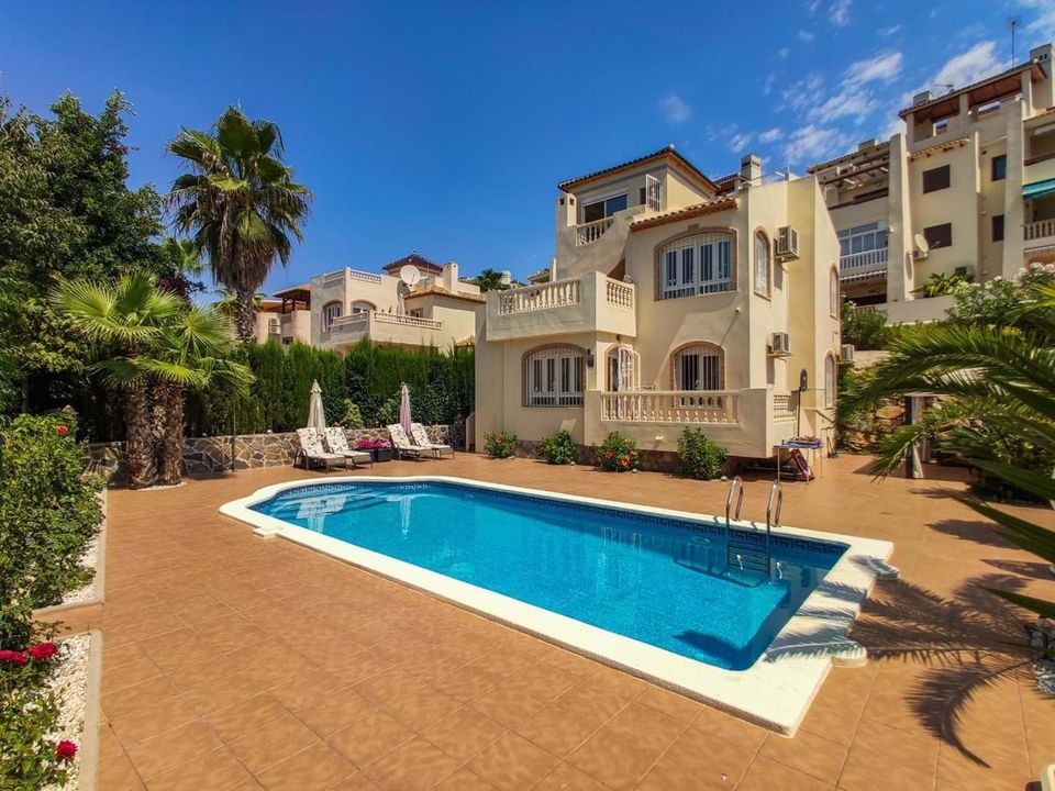Villa i Orihuela Costa, Alicante - bilde 1
