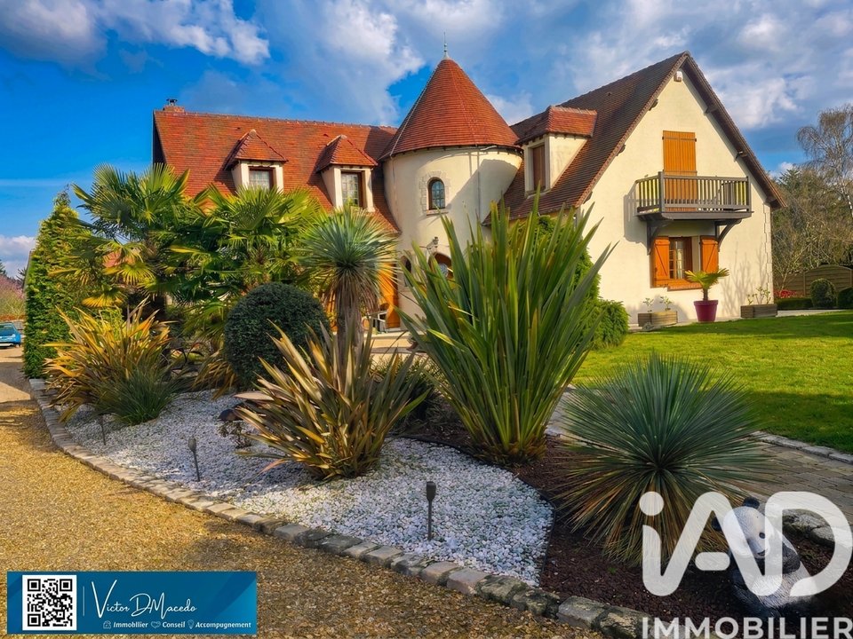 Villa in Saint-Jean-le-Blanc, Loiret - foto 1
