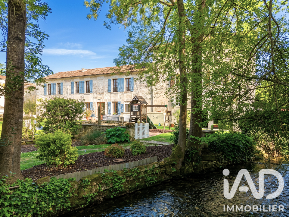 Villa in Bourg-Charente, Charente - foto 3
