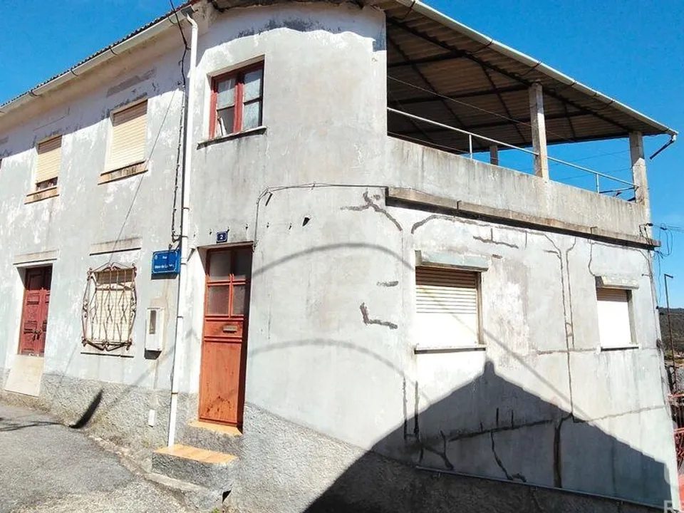 Casa unifamiliar a Gois, Coimbra - foto 1