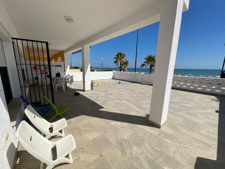 Villa a Playa De Miramar, Valencia - foto 1
