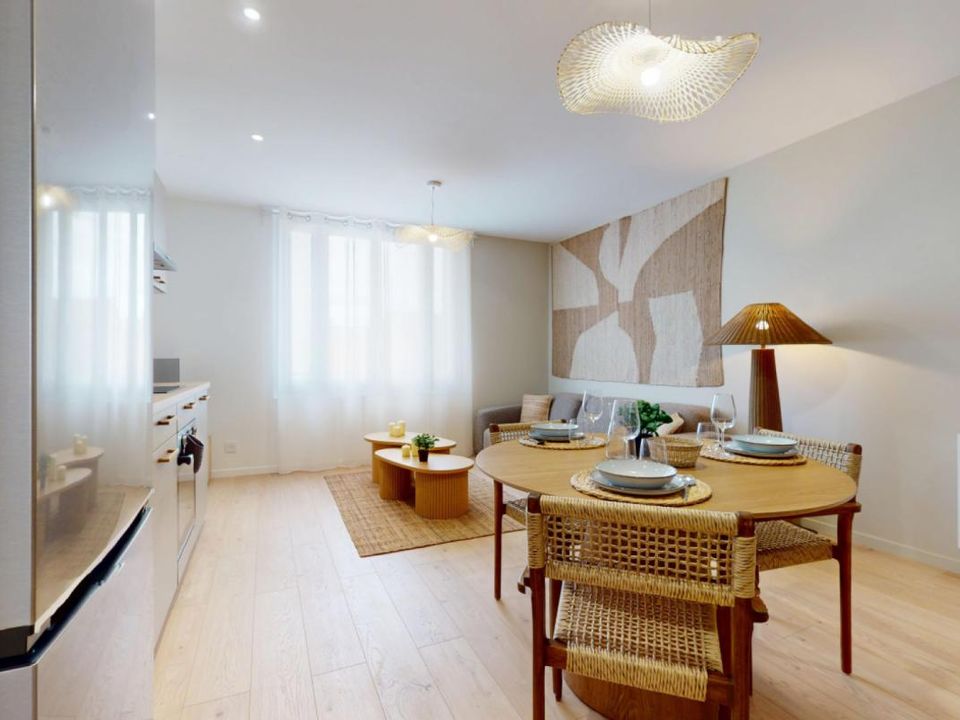 Apartment in Villeurbanne, Rhone - photo 2