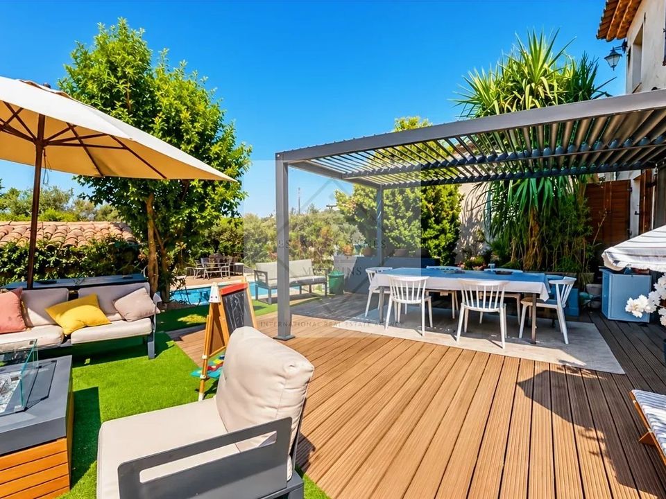 Villa a Mougins, Alpes-Maritimes - foto 1