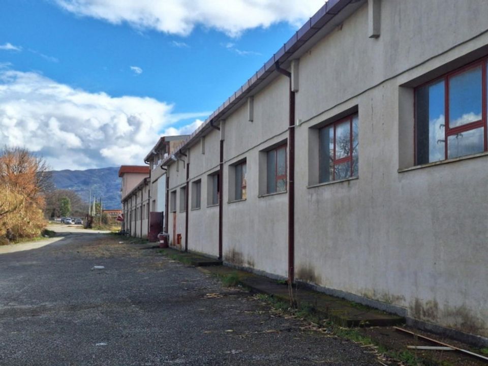 Erhvervsejendom i Bisignano, Cosenza - foto 1