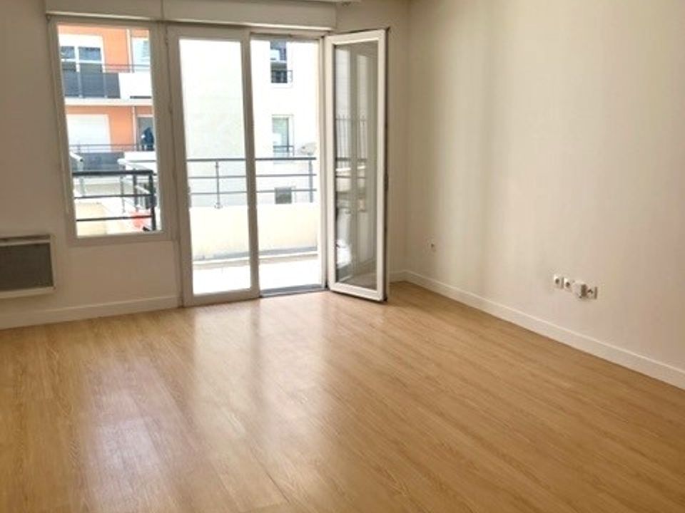Apartment in Thiais, Val-de-Marne - photo 2