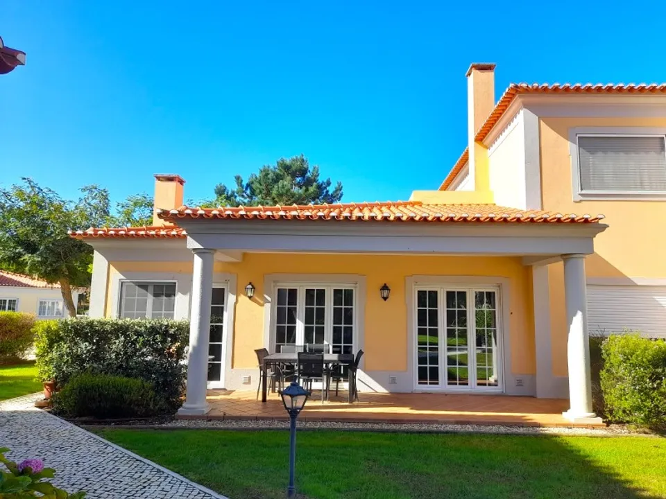 Casa adossada a Obidos, Leiria - foto 1