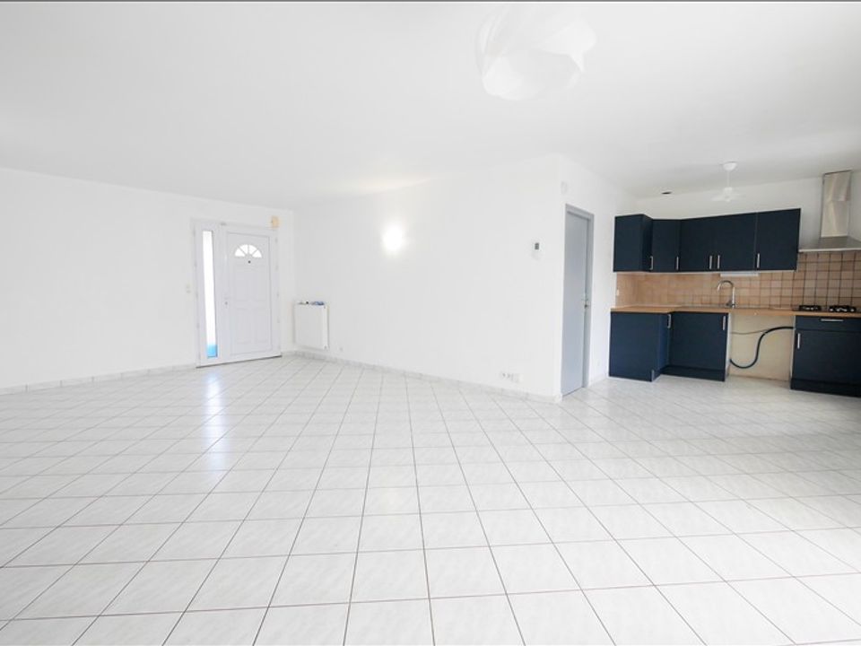 Villa en La Roche-sur-Yon, Vendee - foto 1