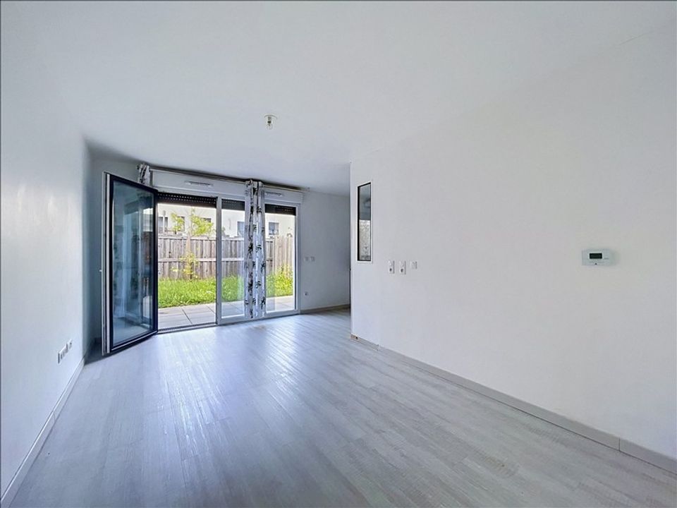 Apartamento en Montfermeil, Seine-Saint-Denis - foto 1