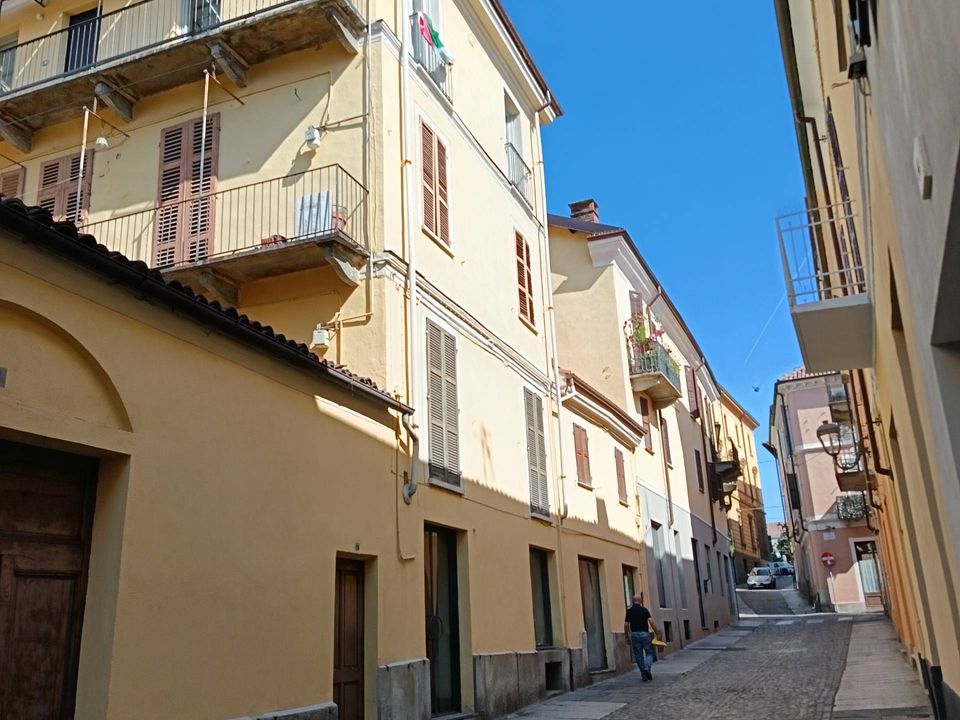 Erhvervsejendom i Asti, Asti - foto 1