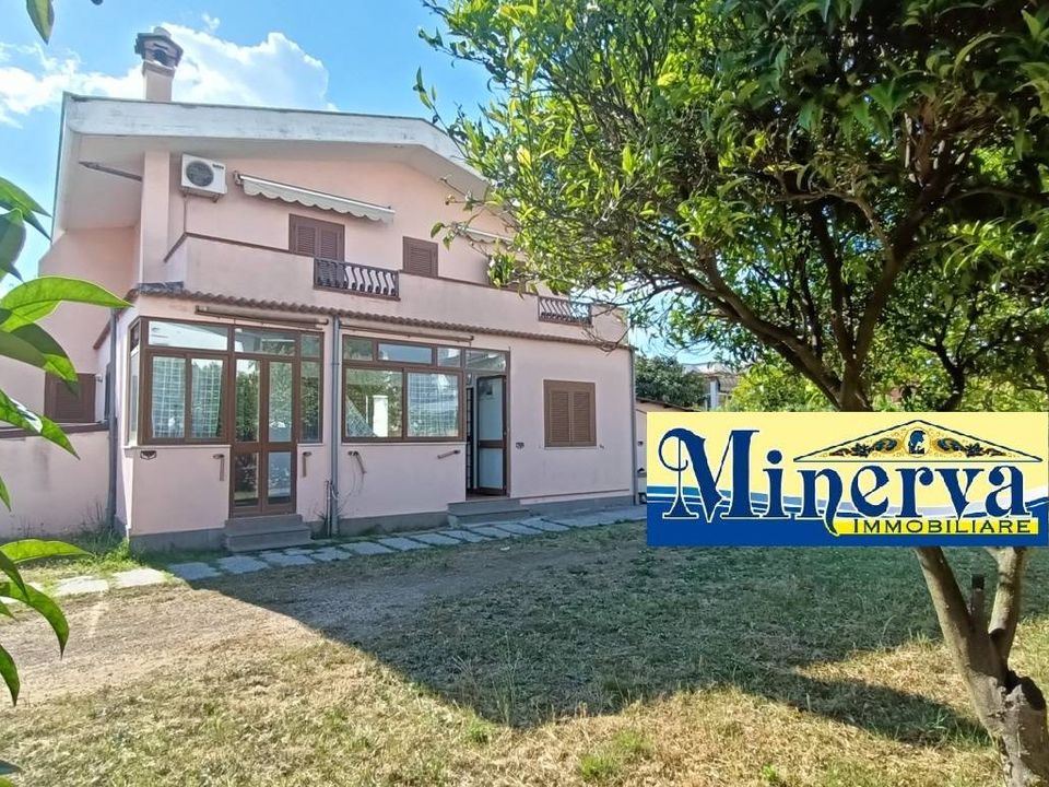 Villa - Anzio, Rome - photo 1