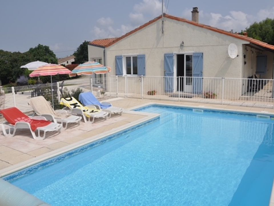 Villa i Chenac-Saint-Seurin-D'Uzet, Charente-Maritime - foto 1