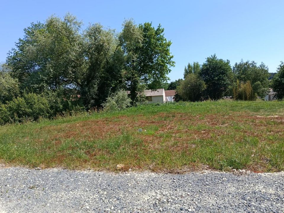 Helårsgrund i Boisredon, Charente-Maritime - foto 1