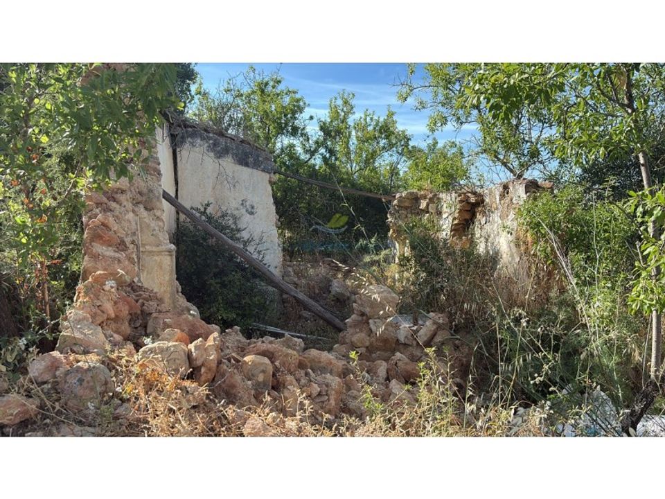 Terreno en Ferreiras, Faro - foto 1