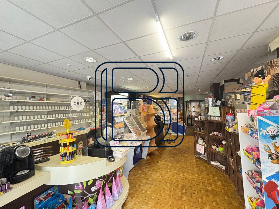 Propiedad comercial en Courpière, Puy-de-Dome - foto 2