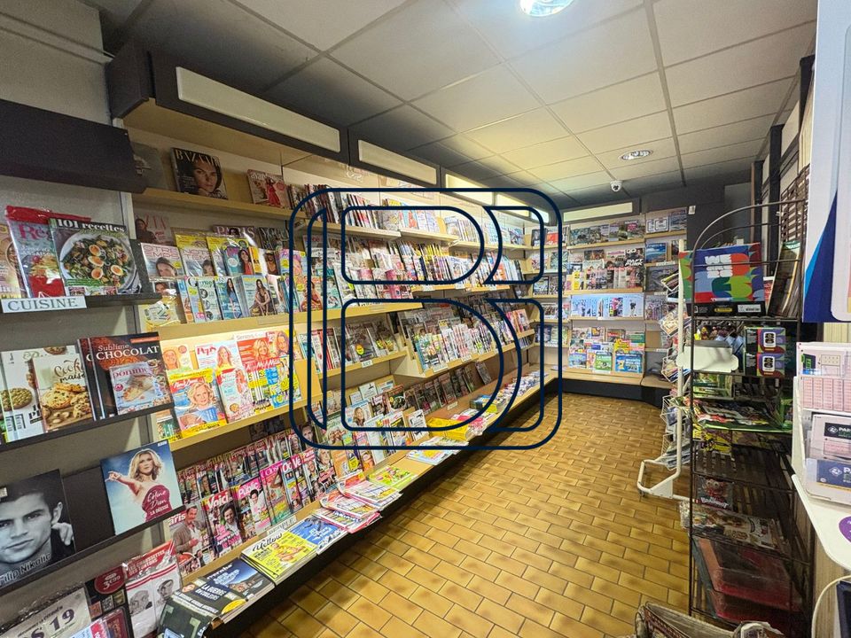 Propiedad comercial en Courpière, Puy-de-Dome - foto 3