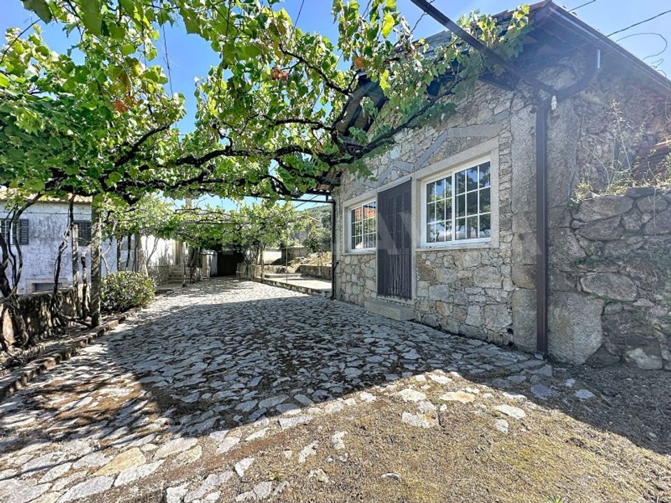 Villa en Venade e Azevedo, Viana do Castelo - foto 1