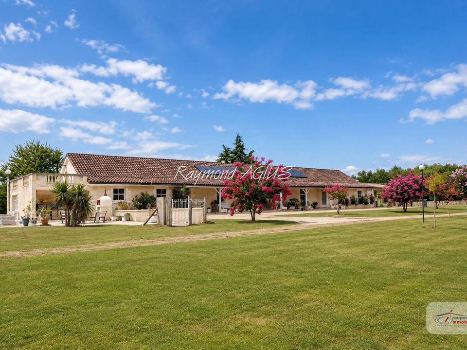 Villa en Saint-Seurin-de-Prats, Dordogne - foto 1