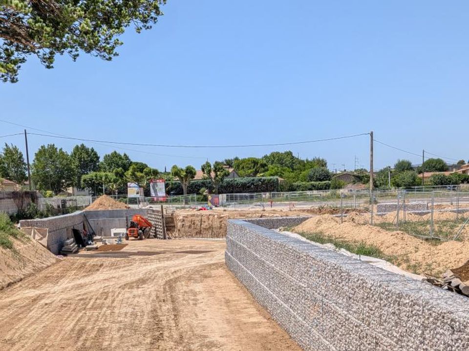 Helårsgrund i Pertuis, Vaucluse - foto 2