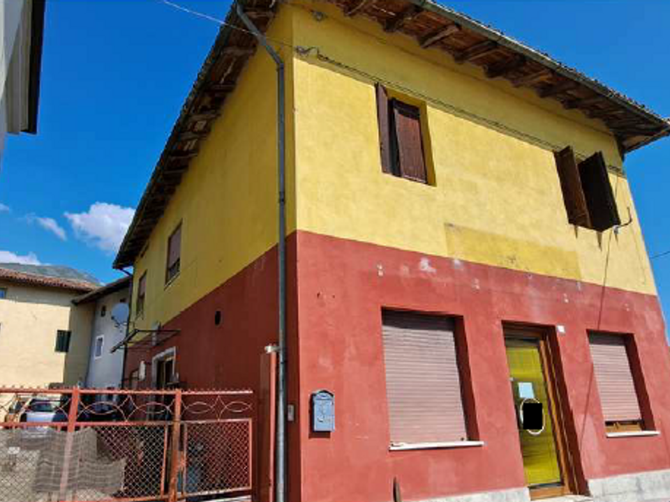 Villa i Aviano-Castello, Pordenone - bilde 1