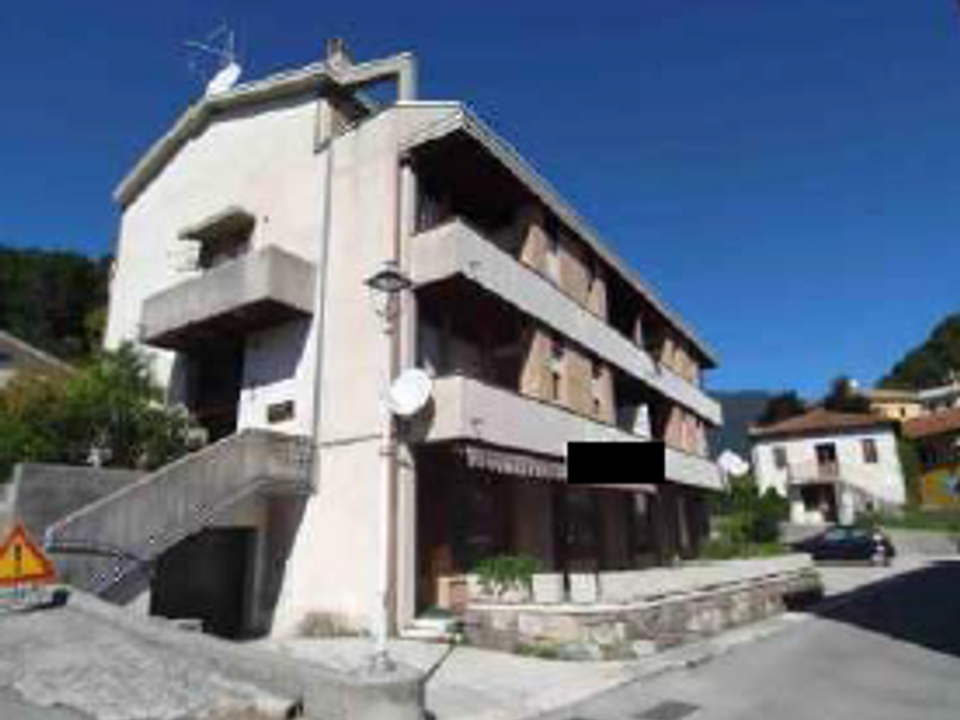 Commercial property in Tarzo, Treviso - photo 1