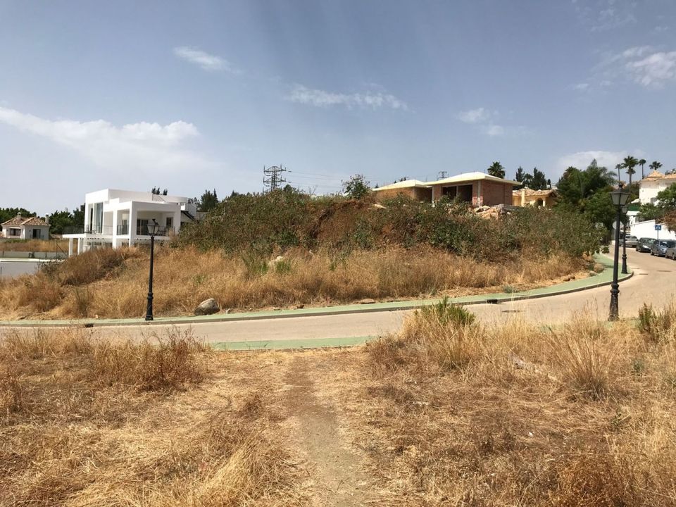 Helårsgrund i Benahavis, Malaga - foto 1
