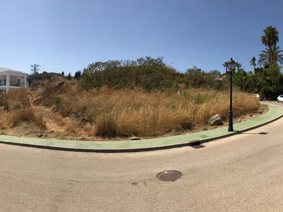 Helårsgrund i Benahavis, Malaga - foto 2