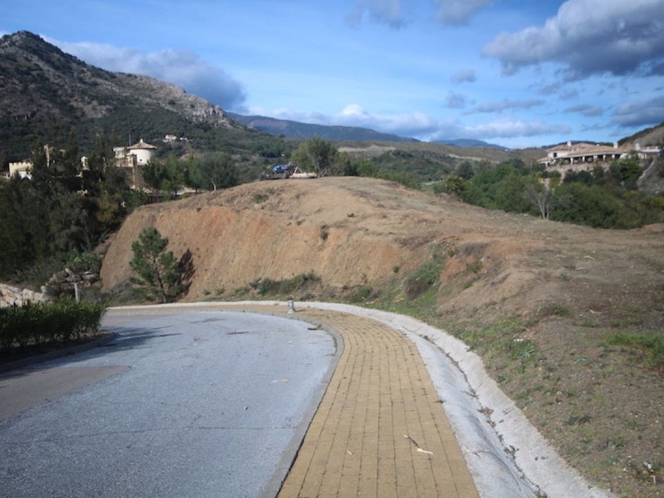 Helårsgrund i Benahavis, Malaga - foto 3