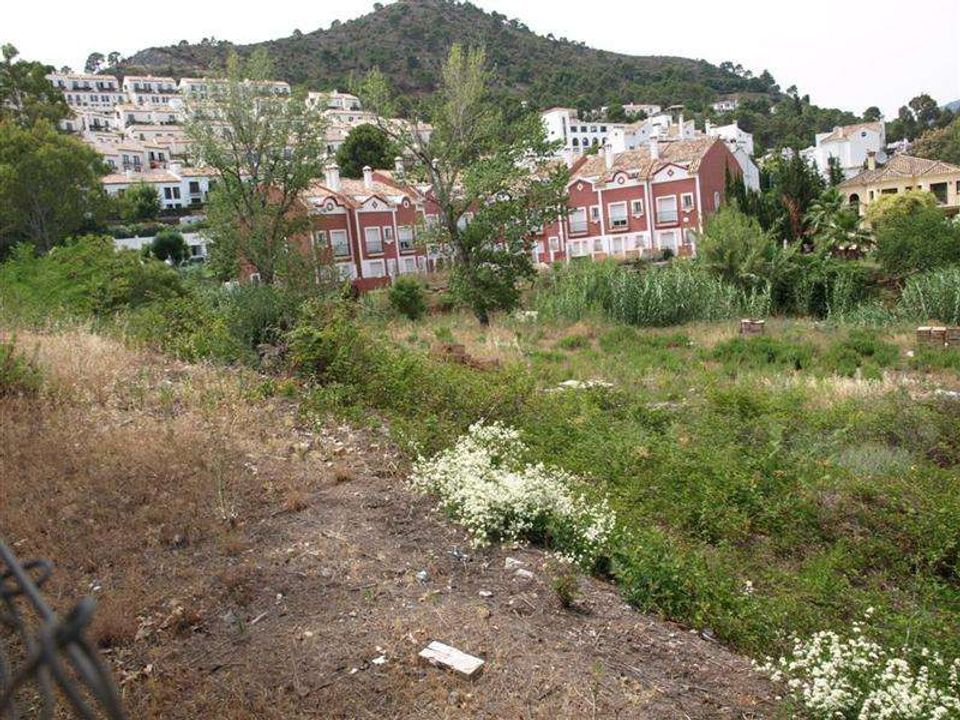 Helårsgrund i Benahavis, Malaga - foto 2